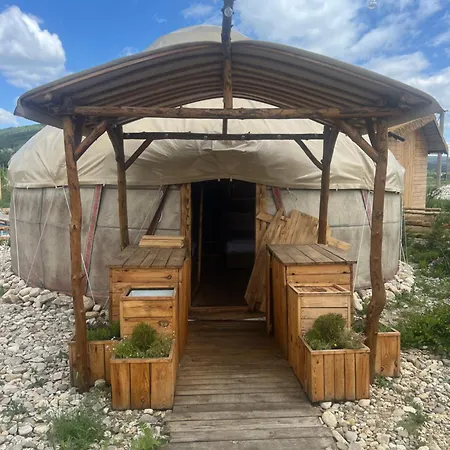 Eco Yurt Glamping With Campfire Wildflowers & Nature Trails Dengri Eco Луксозна палатка