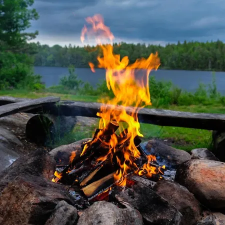 Eco Yurt Glamping With Campfire Wildflowers & Nature Trails Dengri Eco
